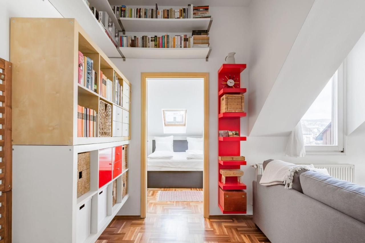 Relax Into Loft Living At A Light-Filled City Escape Будапеща Екстериор снимка